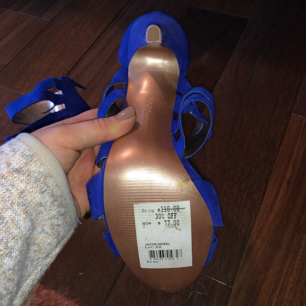 BCBG Blue Strappy Heels NEW - Picture 7 of 7